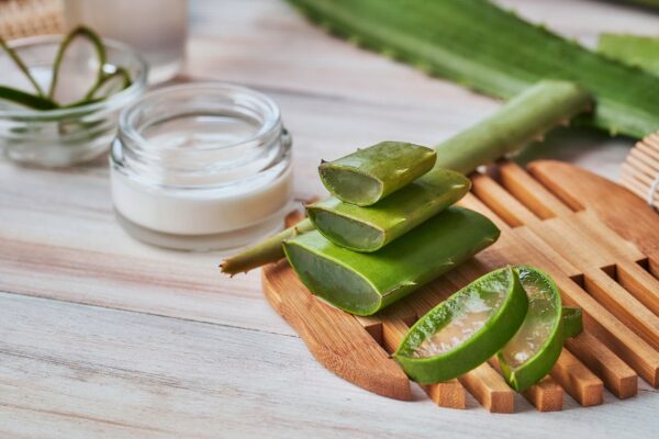Rejuvenecimiento de la Piel con Aloe Vera: 5 Remedio Caseros para Manchas y Arrugas
