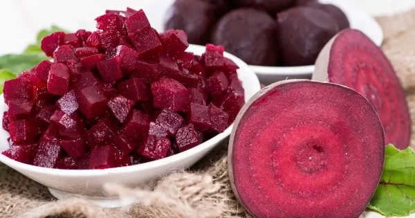 20 Problemas de Salud que Puedes Solucionar con la Remolacha: Receta Detallada