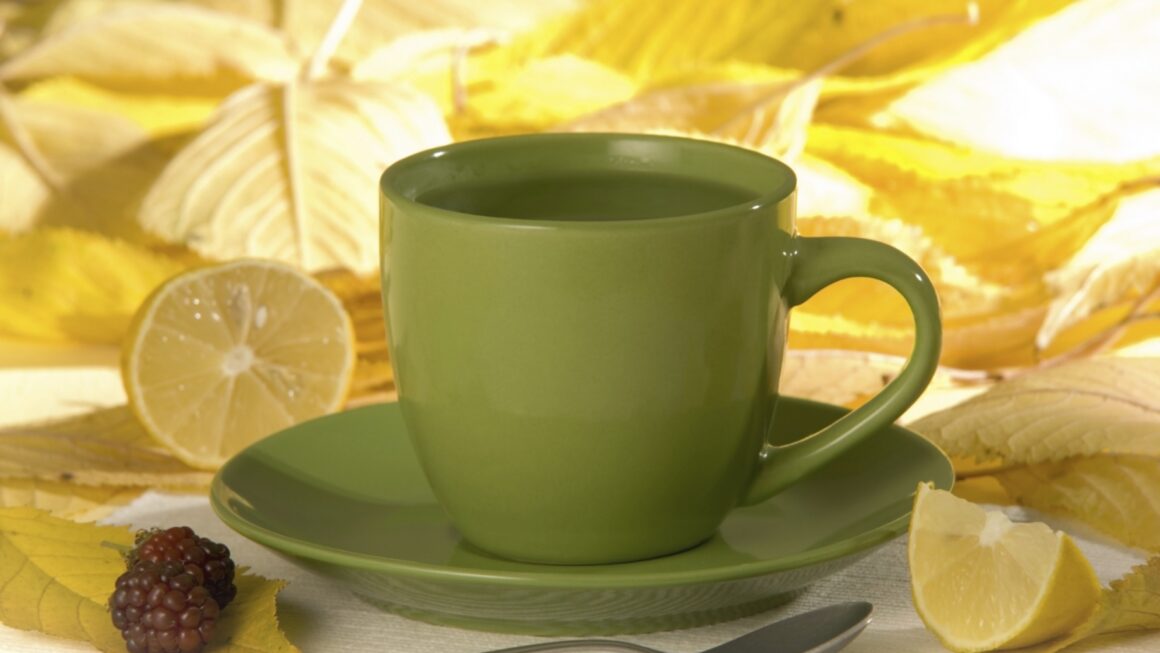 Agua Tibia con Limón