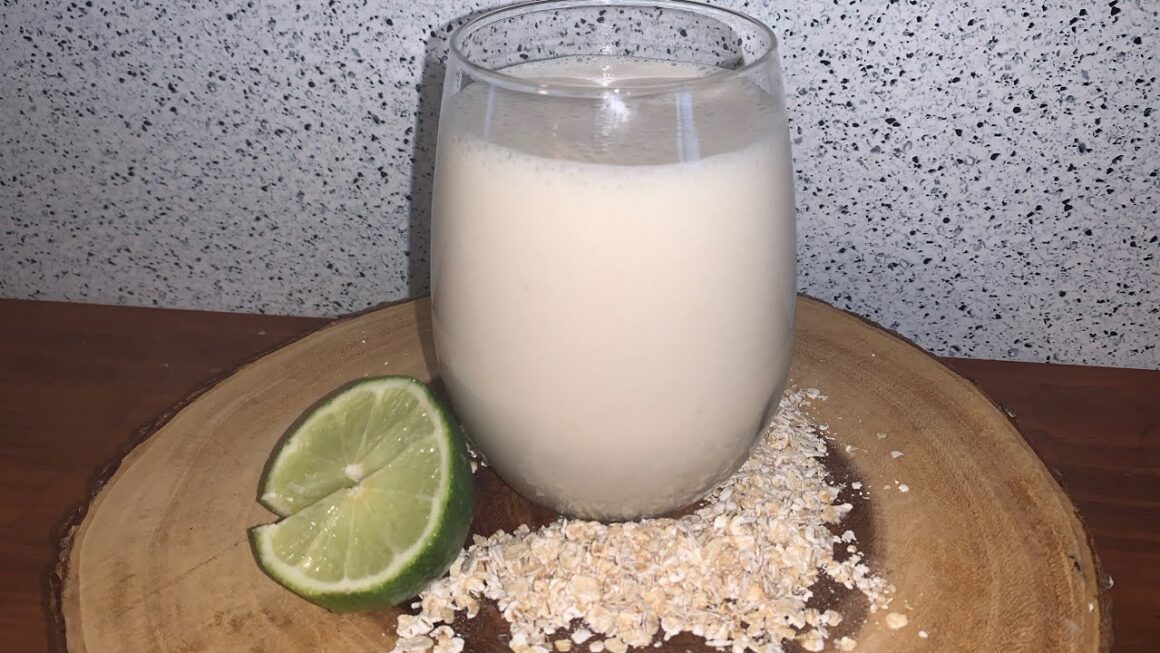 Agua de avena y limón