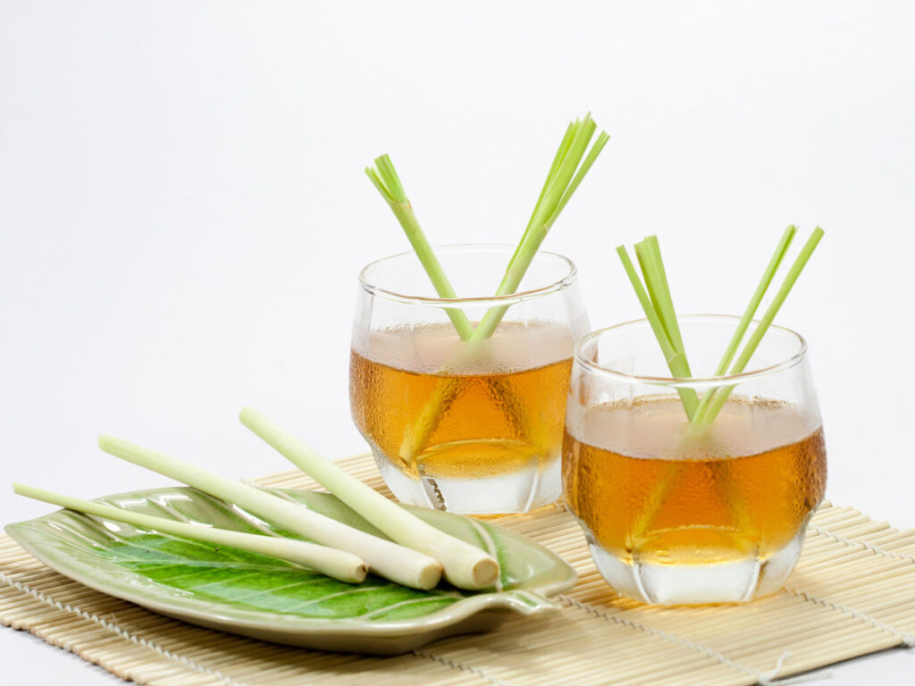 té de limoncillo