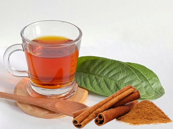 Hojas de Guayaba y Canela: Una Combinación Milagrosa para Combatir 10 Problemas de Salud