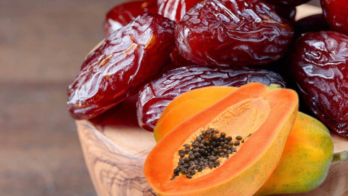 Dátiles y papaya