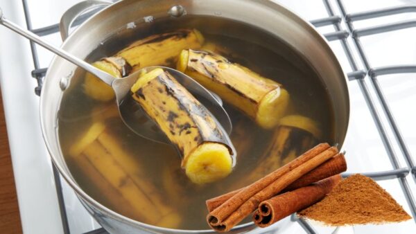 "20 beneficios de tomar plátano hervido con canela cada noche"