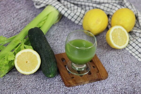 "Remedio natural para eliminar toxinas: batido para hígado, pulmones y riñones"