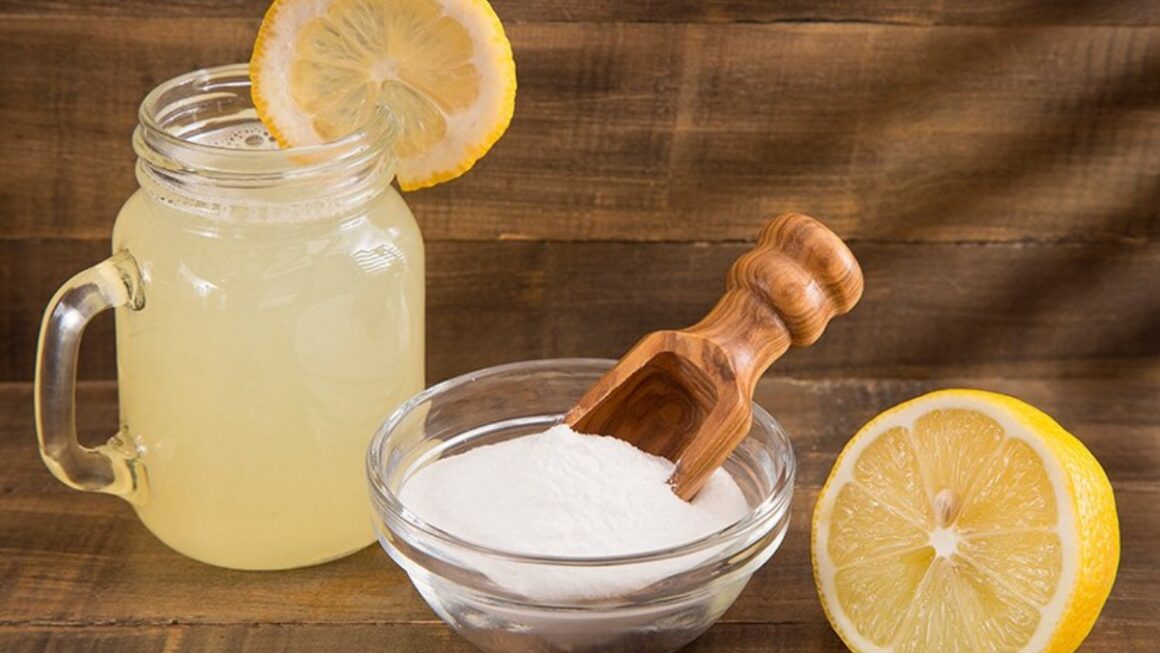 bicarbonato de sodio con agua de limón