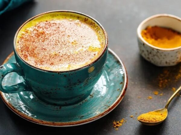 Receta de Café con Cúrcuma, Cacao y Canela para Proteger el Cerebro y el Corazón