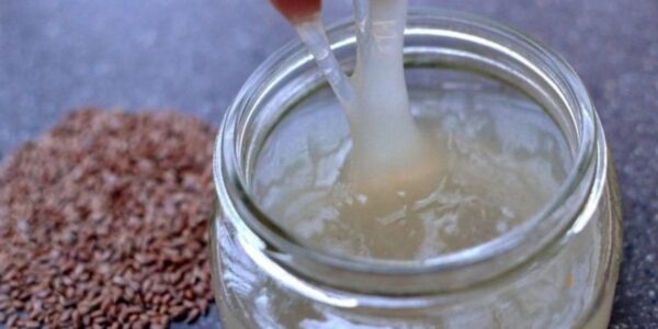 Cómo hacer gel de linaza para el cabello: receta casera, beneficios y modo de uso