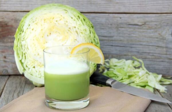Jugo de repollo para gastritis y H. pylori: receta efectiva y beneficios