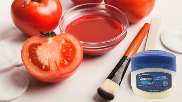 Elimina arrugas y manchas con esta poderosa combinación de vaselina y tomate